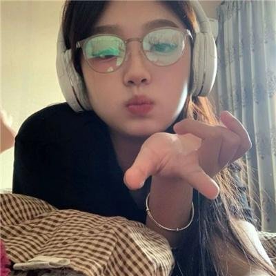采蘑菇的夫妻